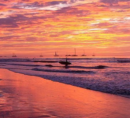 The Backside House Hostel Tamarindo Bagian luar foto