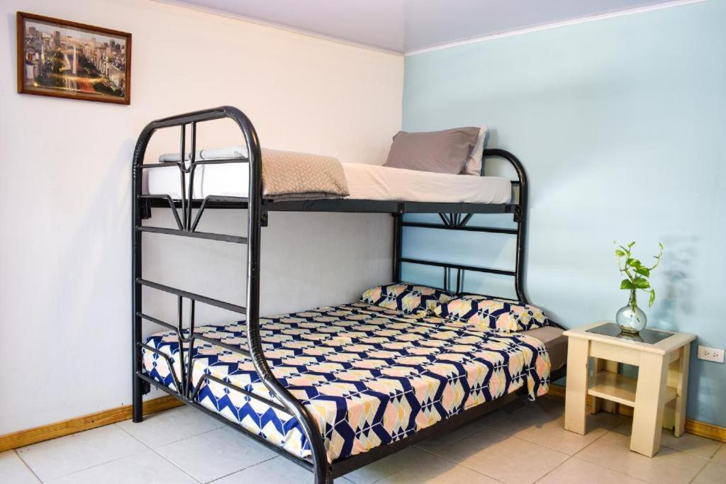 The Backside House Hostel Tamarindo Bagian luar foto