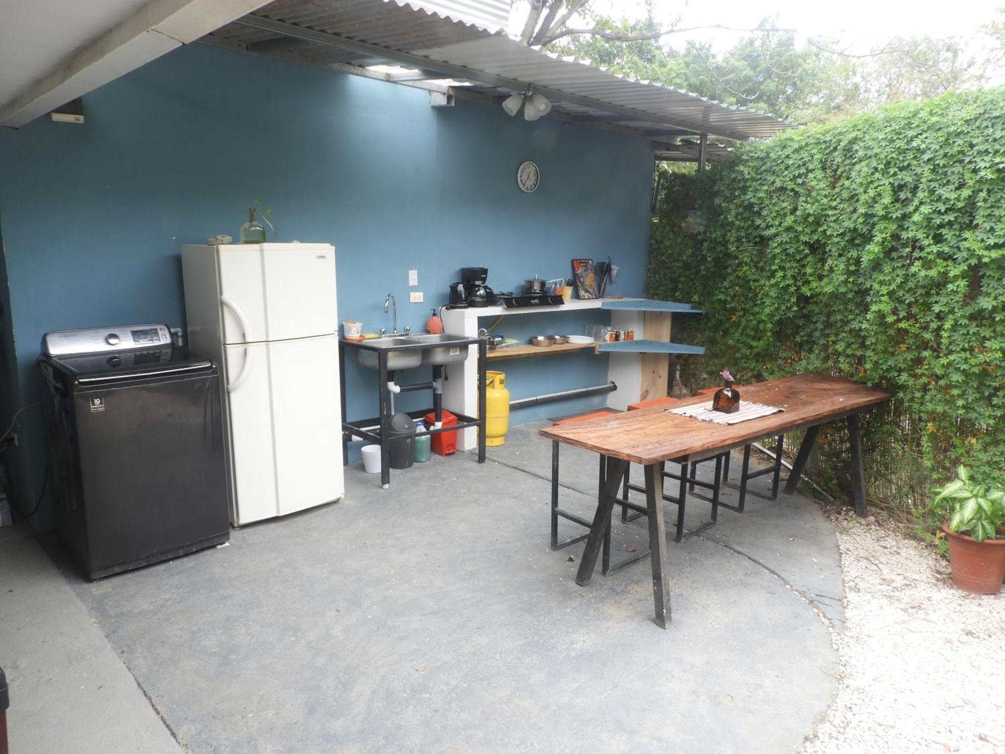 The Backside House Hostel Tamarindo Bagian luar foto